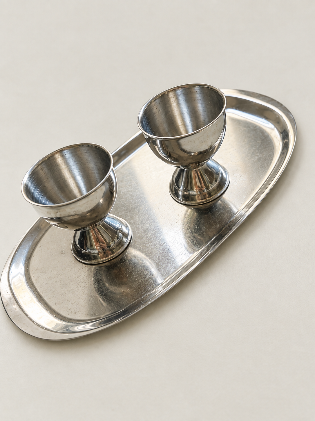 Vintage eierdopjes set met schaal
