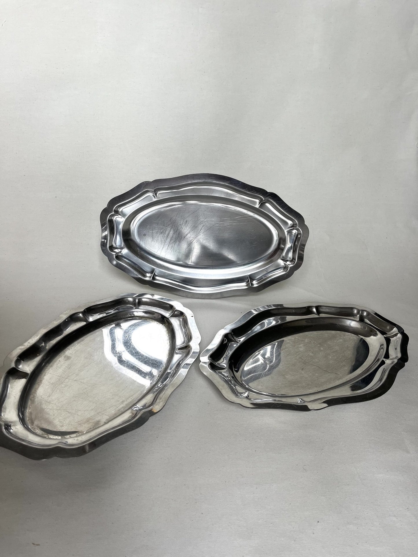 Scalloped edged serving plates