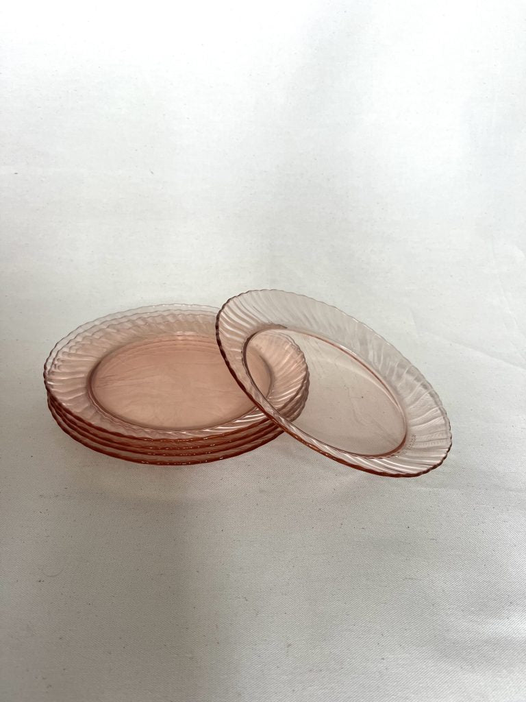 Vintage Rosaline borden van roze glas