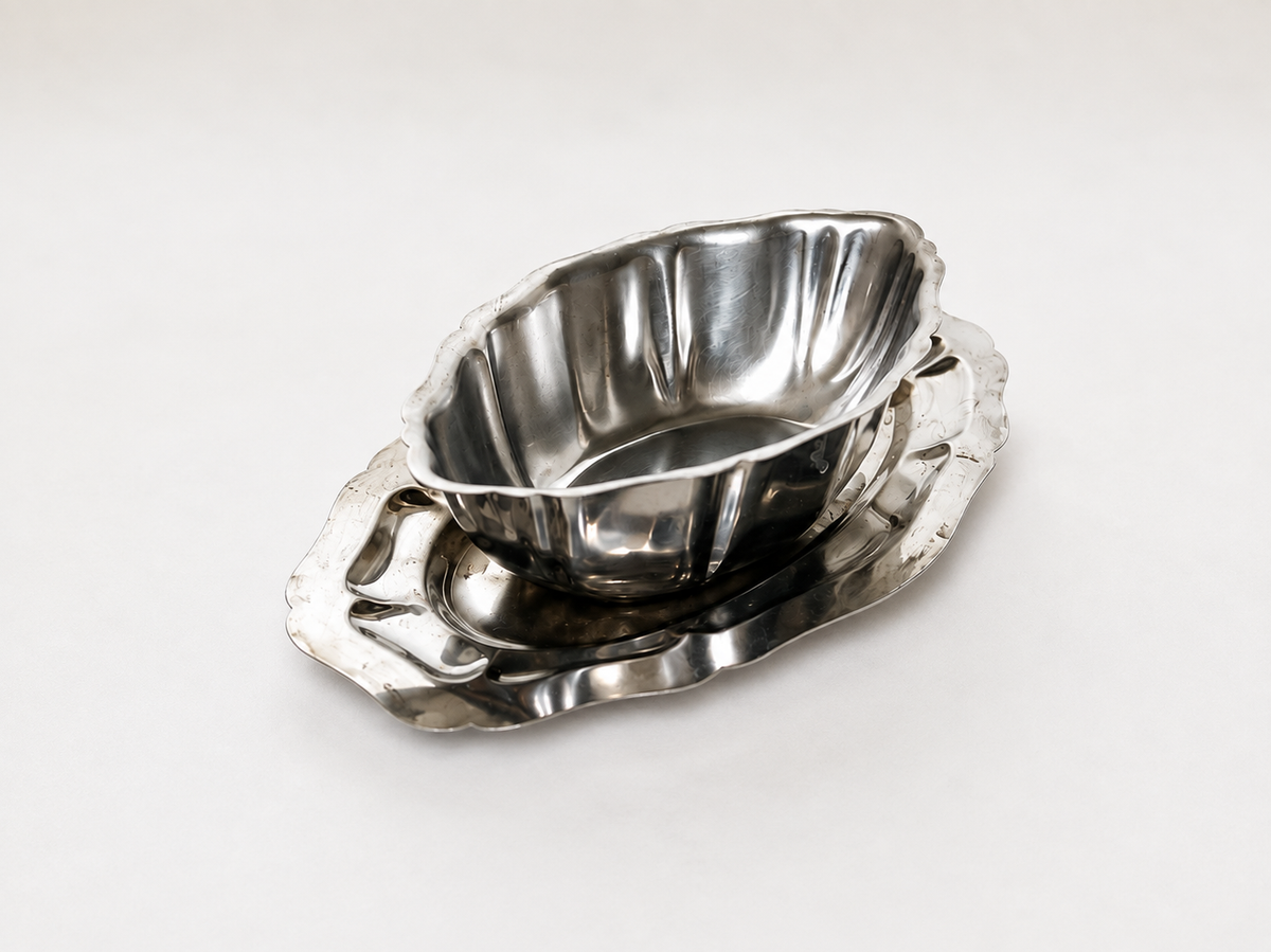 Vintage sauskom of serveerschaaltje met onderschotel – Frankrijk