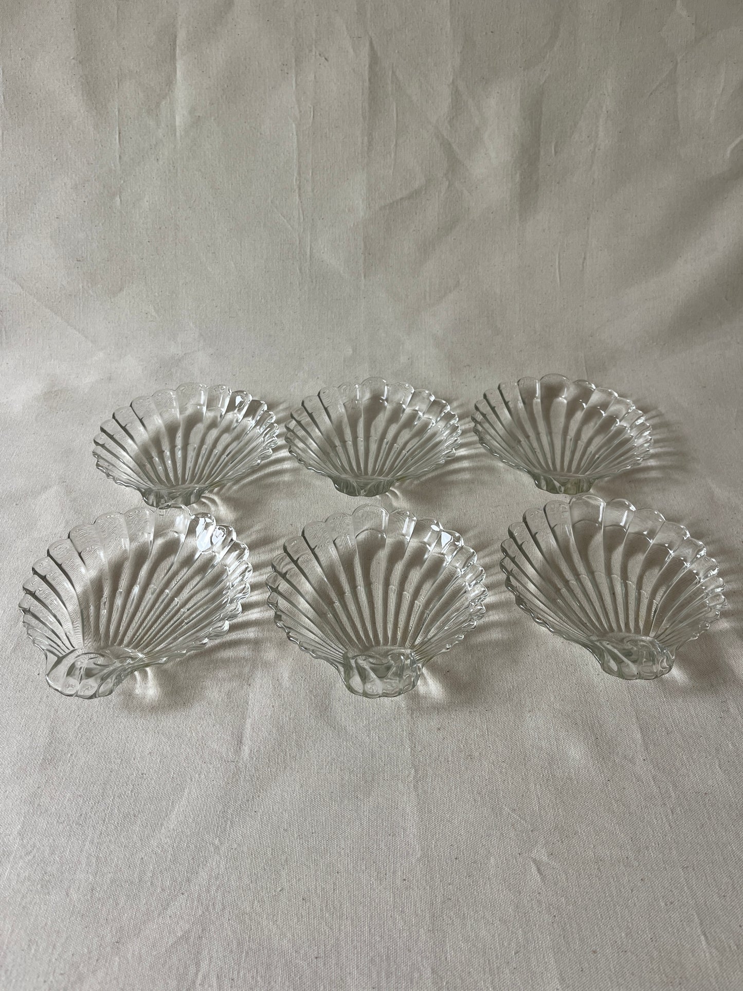 Set van zes glazen schelp schalen