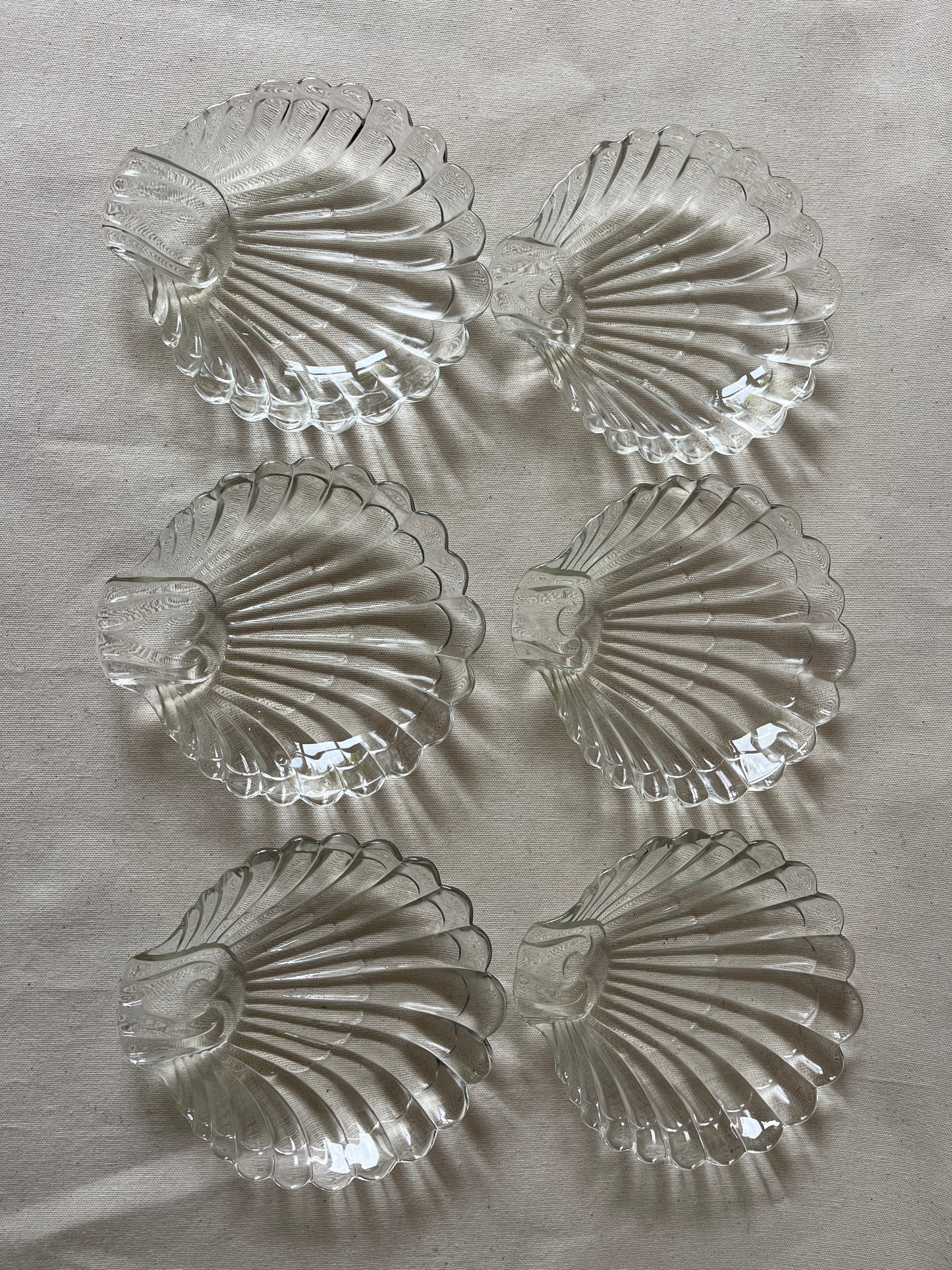 Set van zes glazen schelp schalen