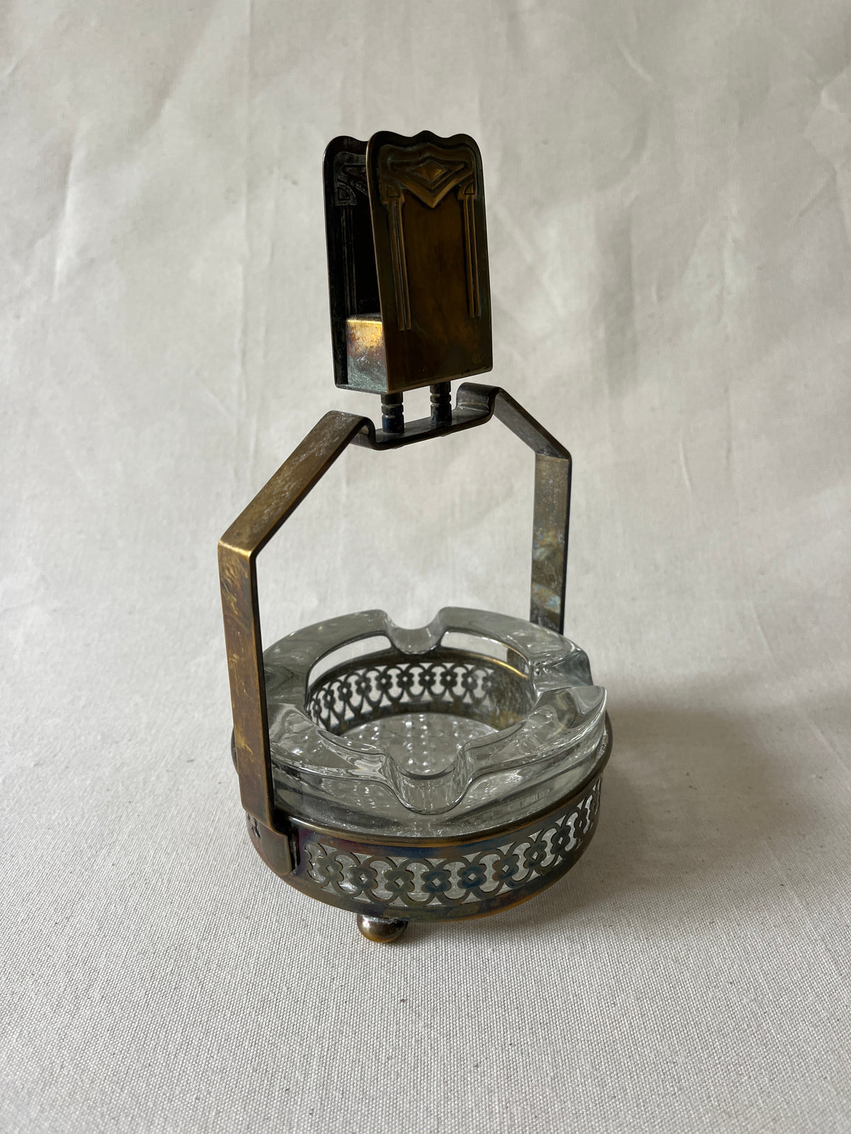 Art Deco glazen asbak met metalen houder en luciferhouder ca. 1930