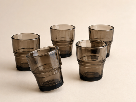 Set van vijf Franse wijnglaasjes Smokey glass